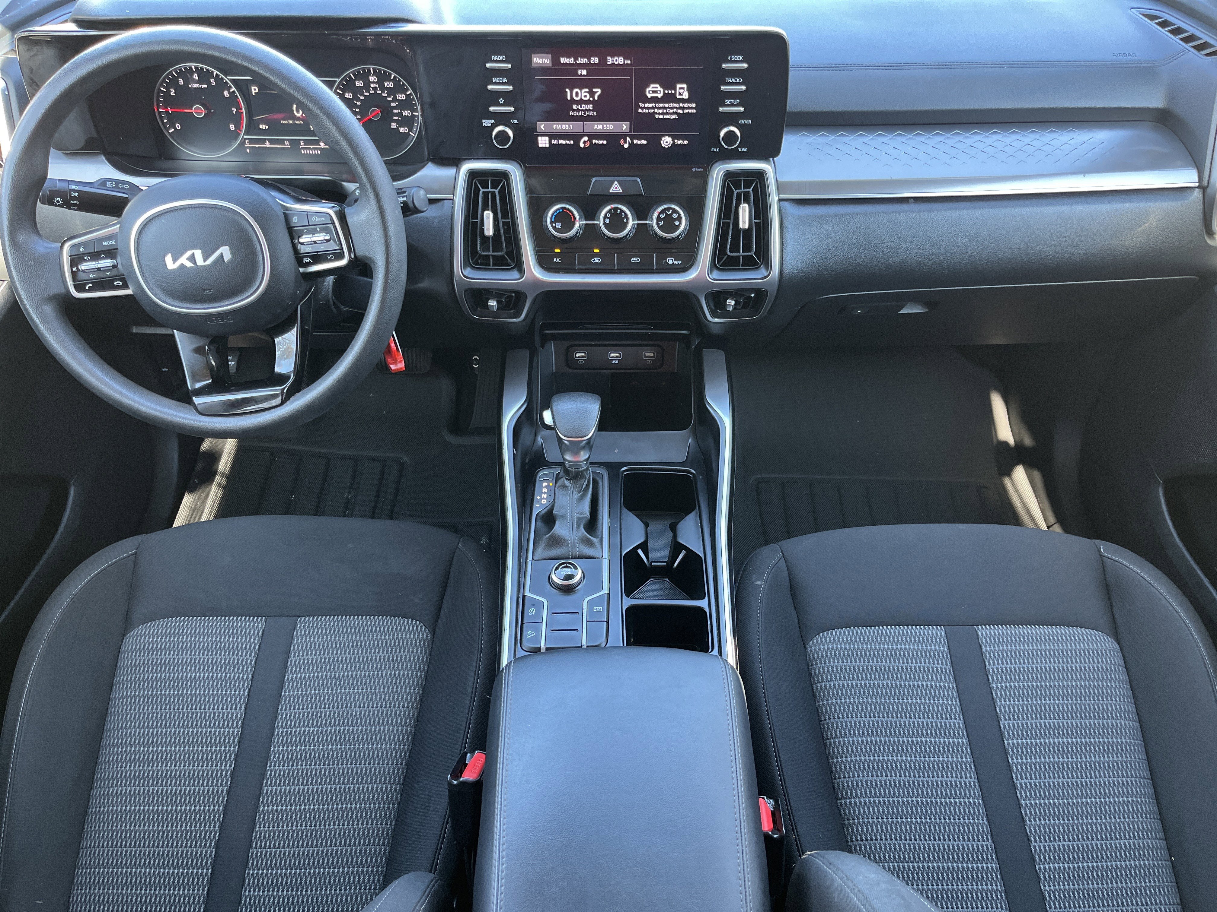 Certified 2022 Kia Sorento LX image 3