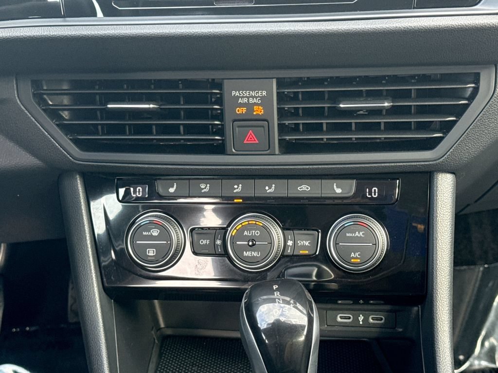 Used 2023 Volkswagen Jetta SE FWD image 16