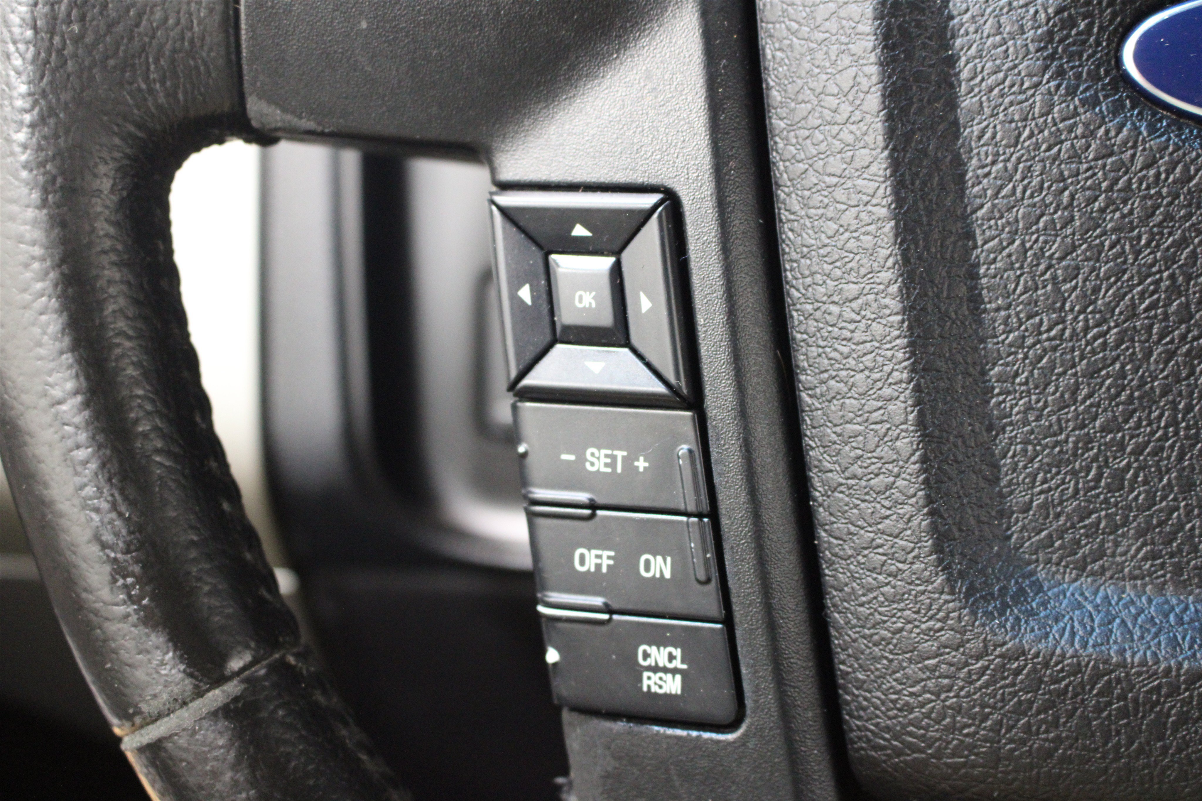 Used 2015 Ford Expedition EL XLT w/ Equipment Group 202A AWD/4WD image 11