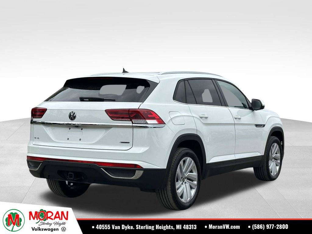 Certified 2023 Volkswagen Atlas Cross Sport SE w/ Panoramic Sunroof Package AWD/4WD image 4