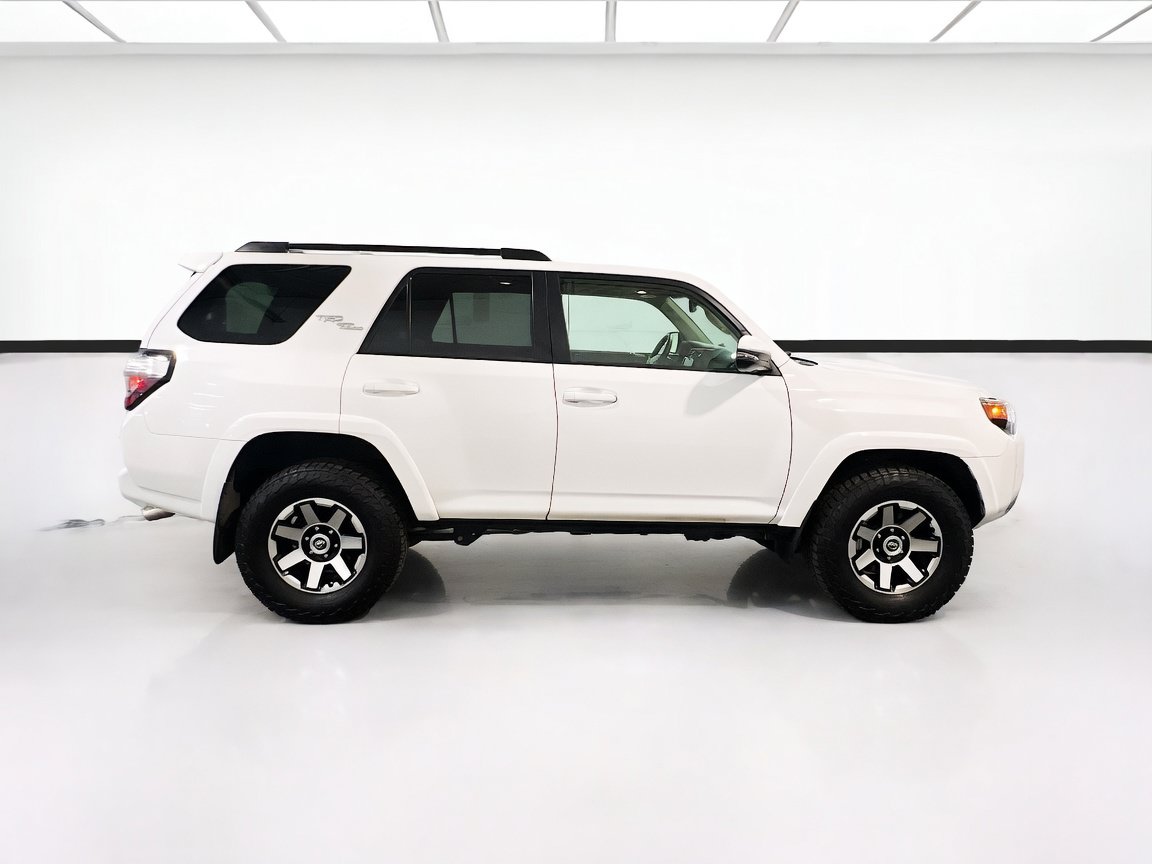 Used 2021 Toyota 4Runner TRD Off-Road Premium w/ Moonroof Package AWD/4WD image 25
