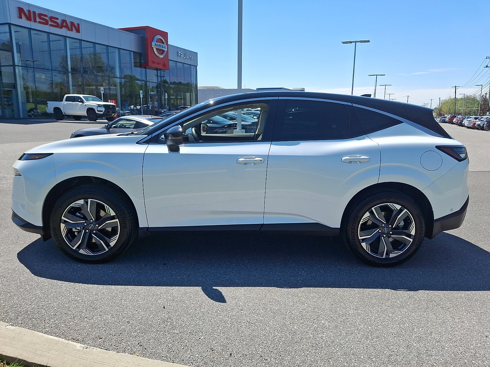 Certified 2025 Nissan Murano SL w/ Cargo Package image 4