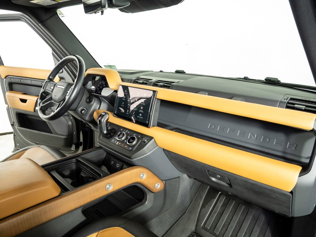 Used 2023 Land Rover Defender 110 X image 25
