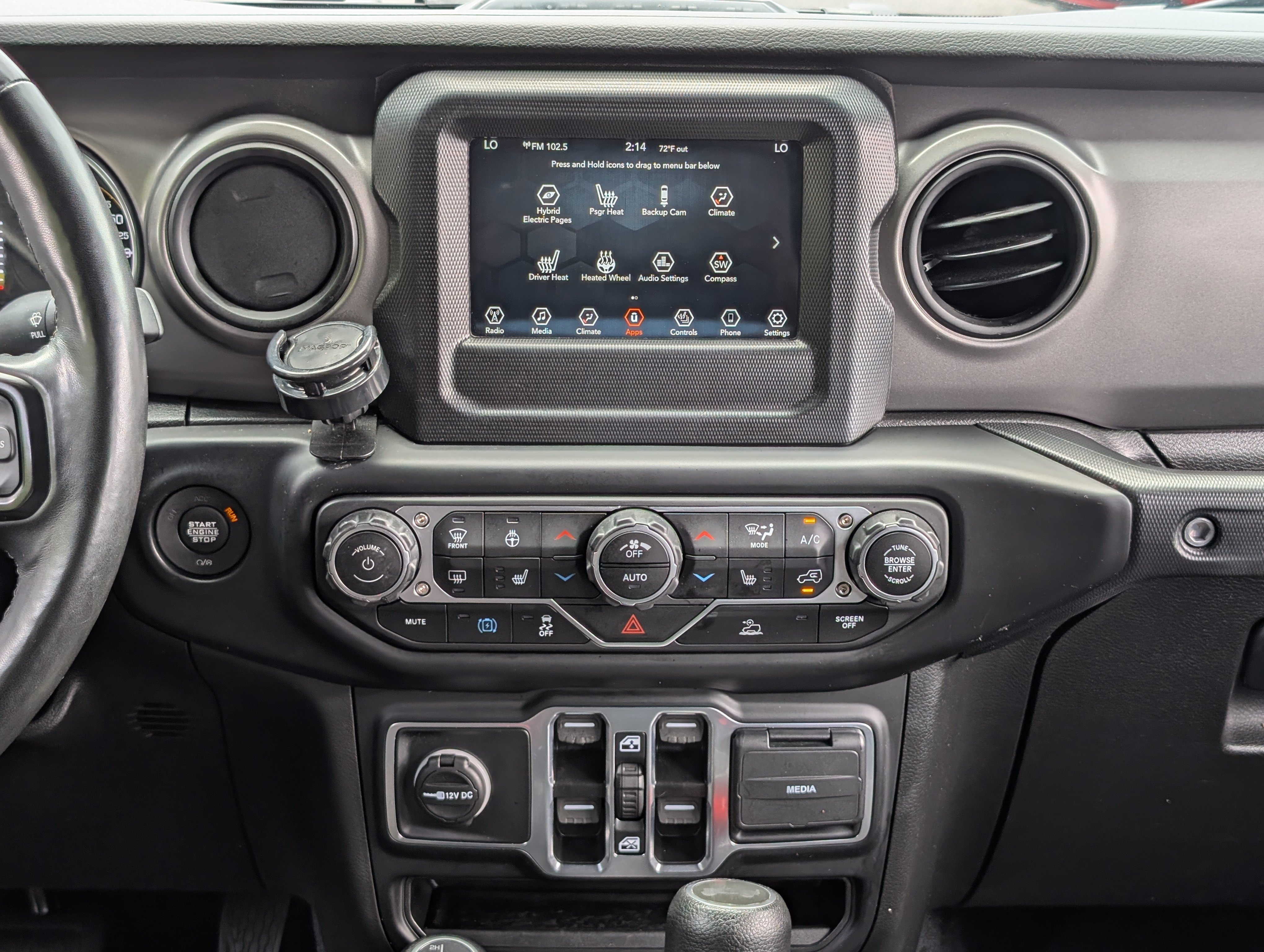 Used 2023 Jeep Wrangler Unlimited w/ Cold Weather Group AWD/4WD image 25