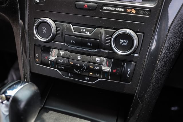 Used 2019 Ford Explorer XLT w/ Equipment Group 201A FWD image 37