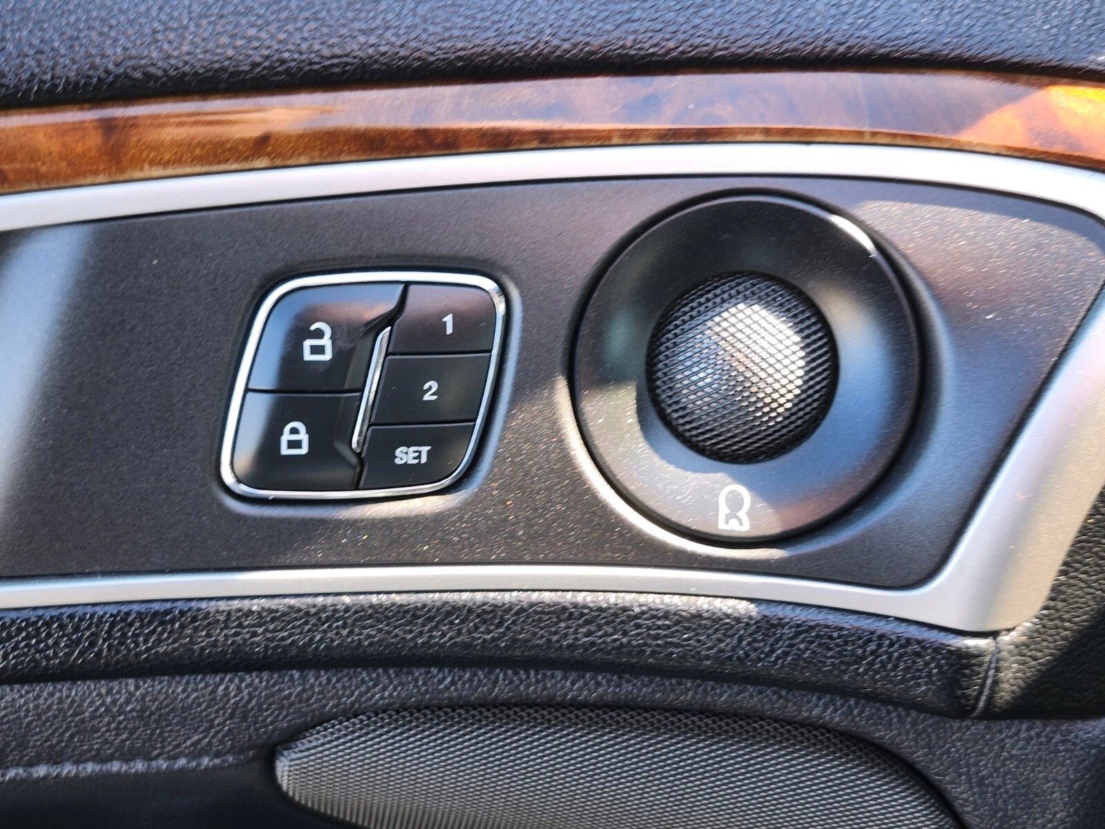 Used 2019 Lincoln MKZ Reserve w/ Reserve Plus Package image 18