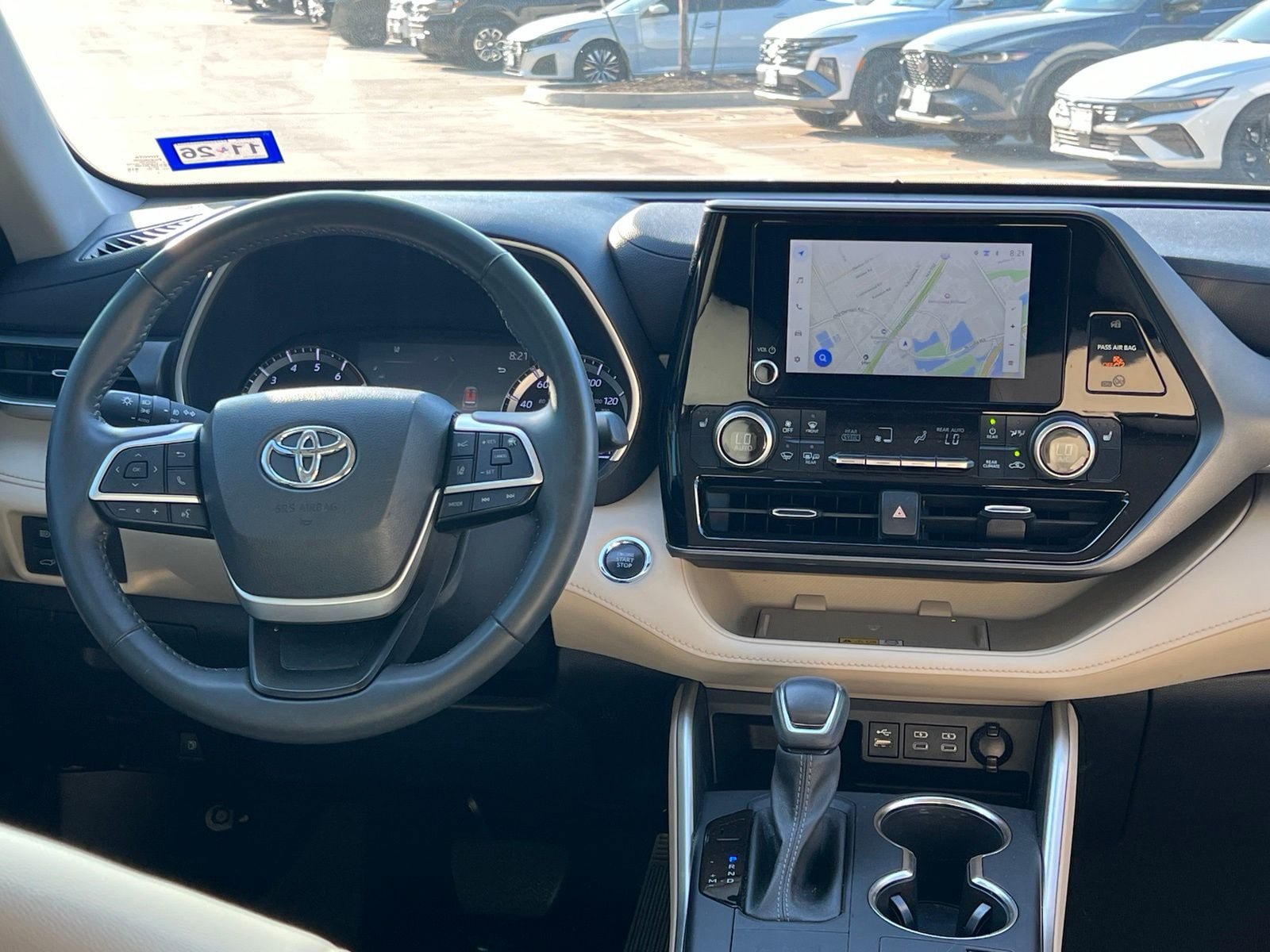 Used 2023 Toyota Highlander XLE FWD image 22