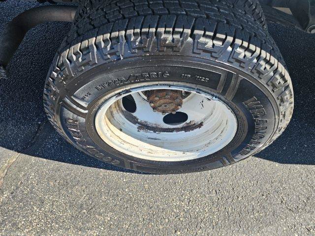 Used 2017 Ford E-450 and Econoline 450 Super Duty w/ Power Windows & Locks Group RWD image 35