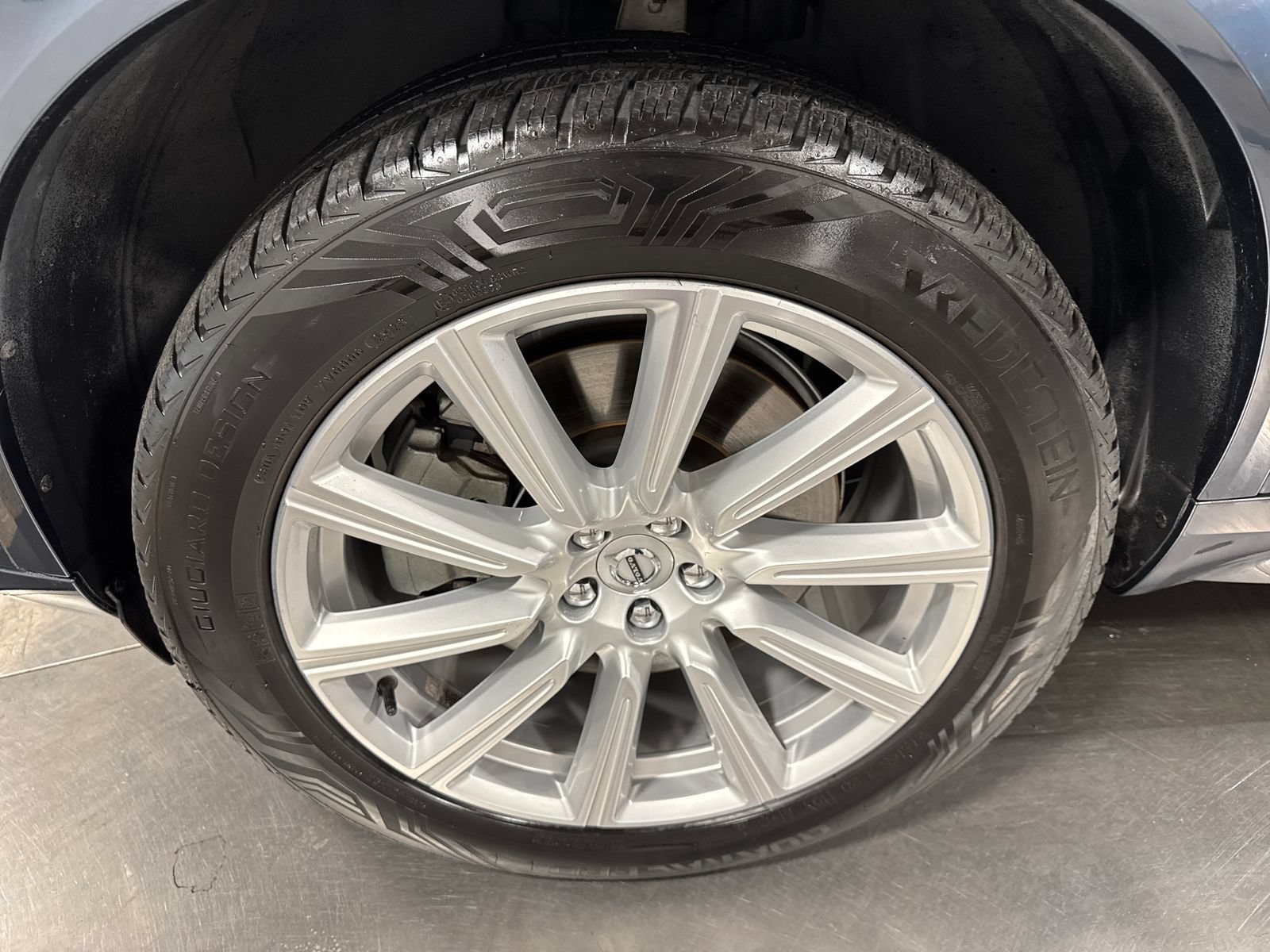 Used 2019 Volvo XC90 T8 Inscription w/ Advanced Package AWD/4WD image 2