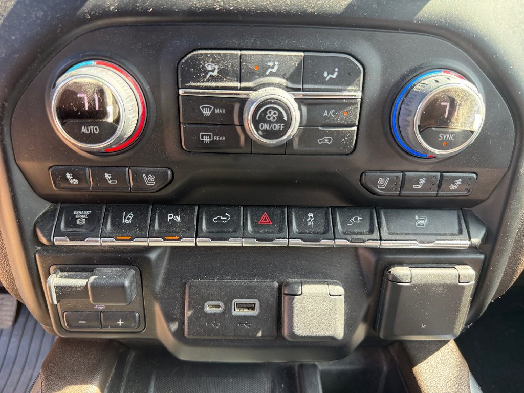 Used 2022 Chevrolet Silverado 2500 LTZ w/ LTZ Convenience Package AWD/4WD image 45