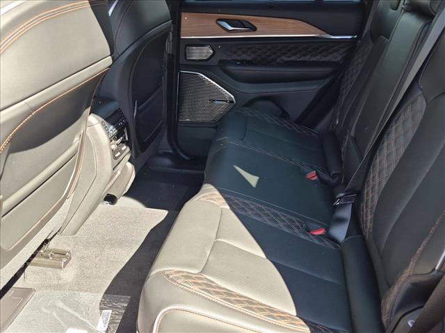 New 2027 Jeep Grand Cherokee Summit AWD/4WD image 16