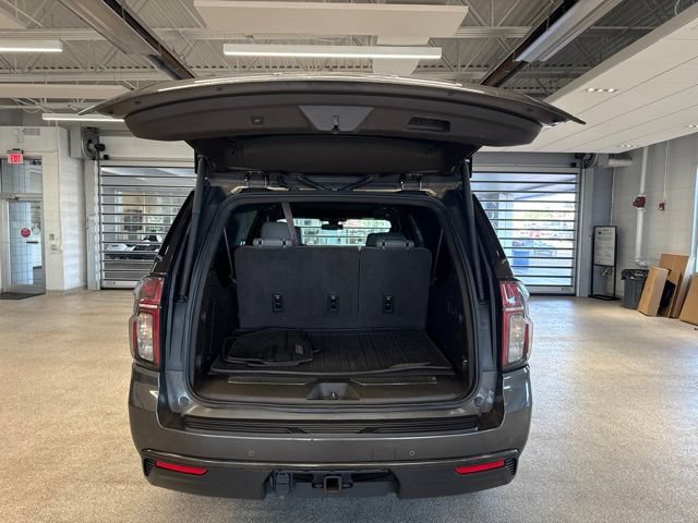 Used 2021 Chevrolet Suburban Z71 w/ Z71 Signature Package AWD/4WD image 8