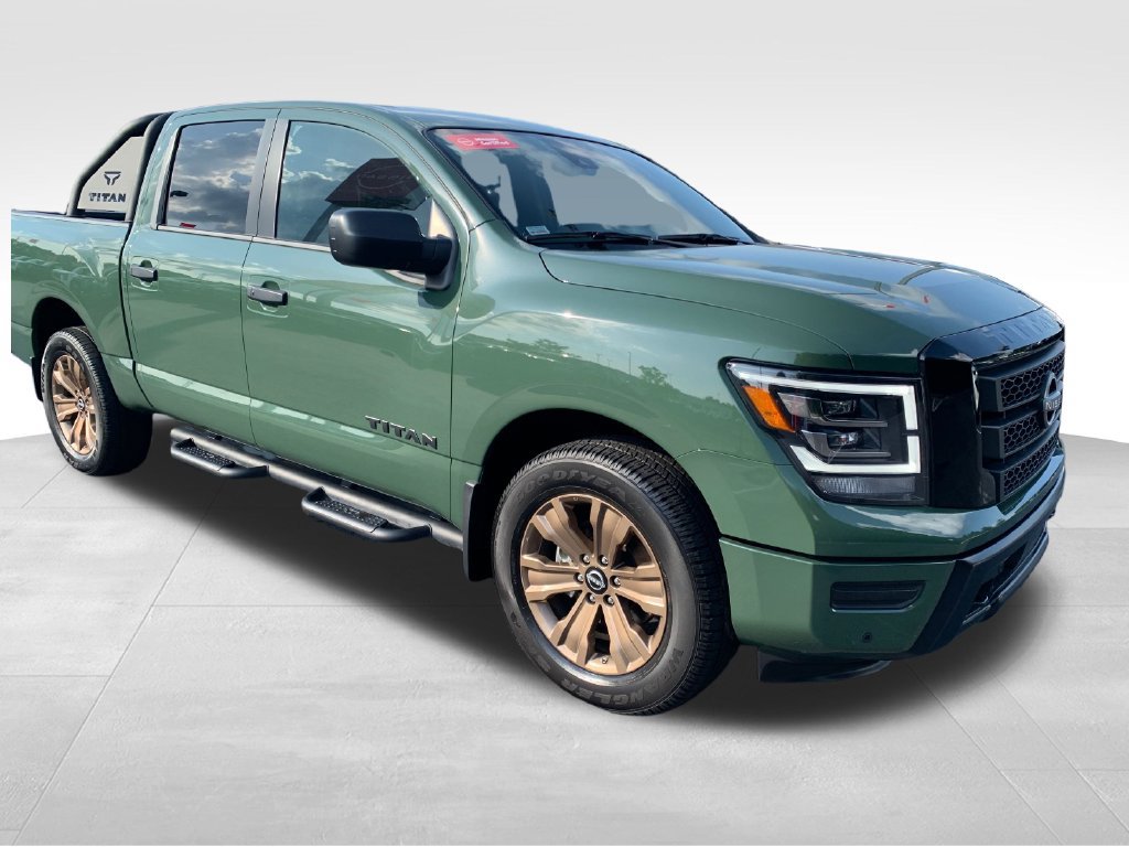 Certified 2024 Nissan Titan SV w/ SV Bronze Edition Package AWD/4WD image 8