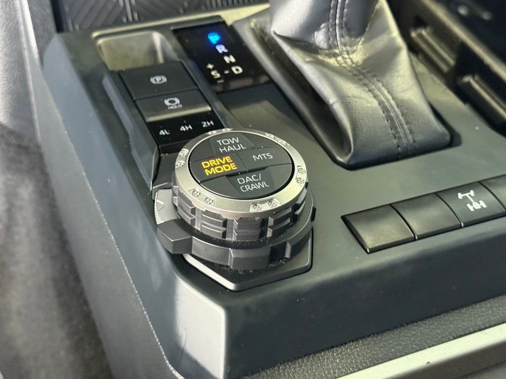 Certified 2025 Toyota Tacoma TRD Off-Road image 25