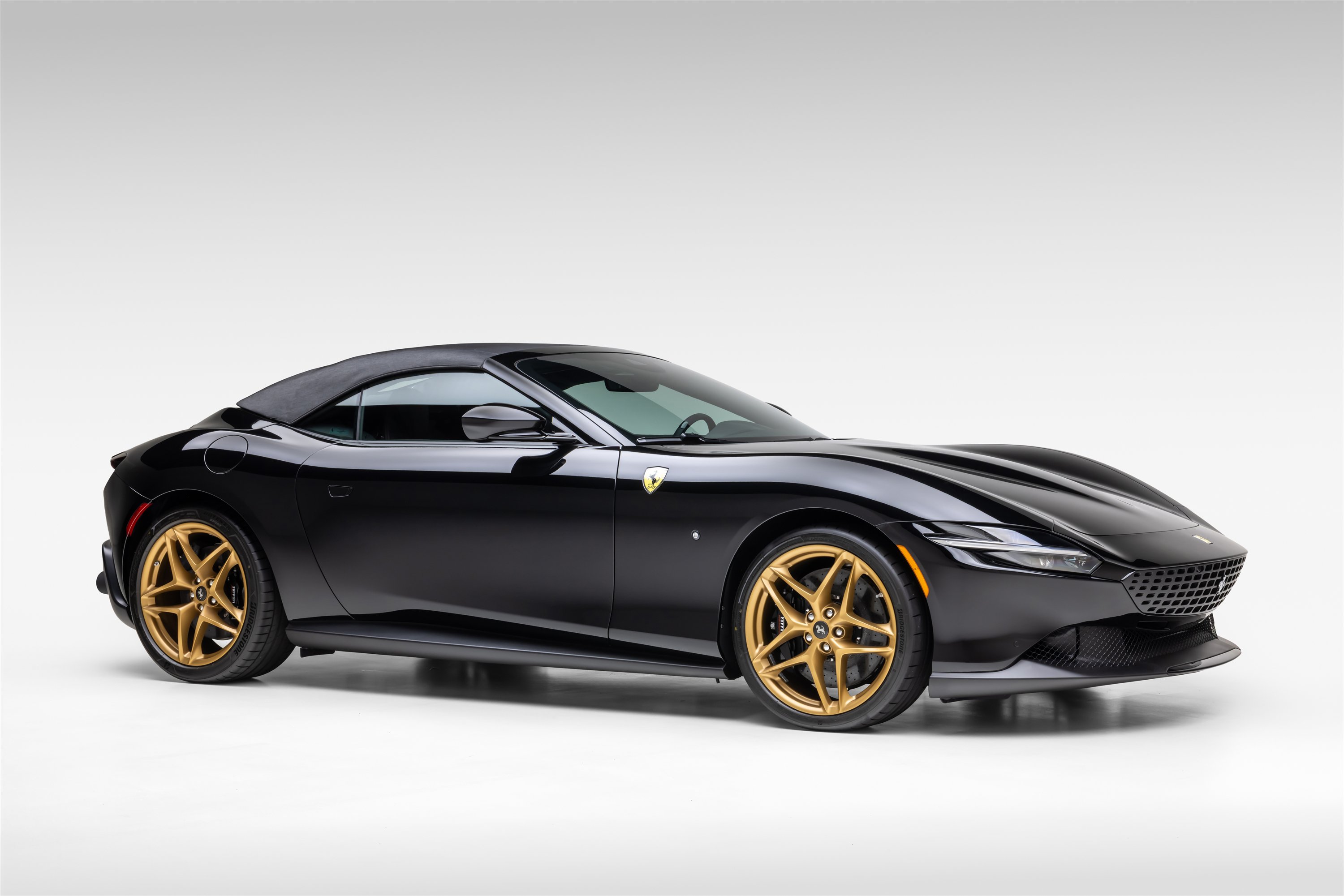 Used 2026 Ferrari Roma Spider RWD image 11