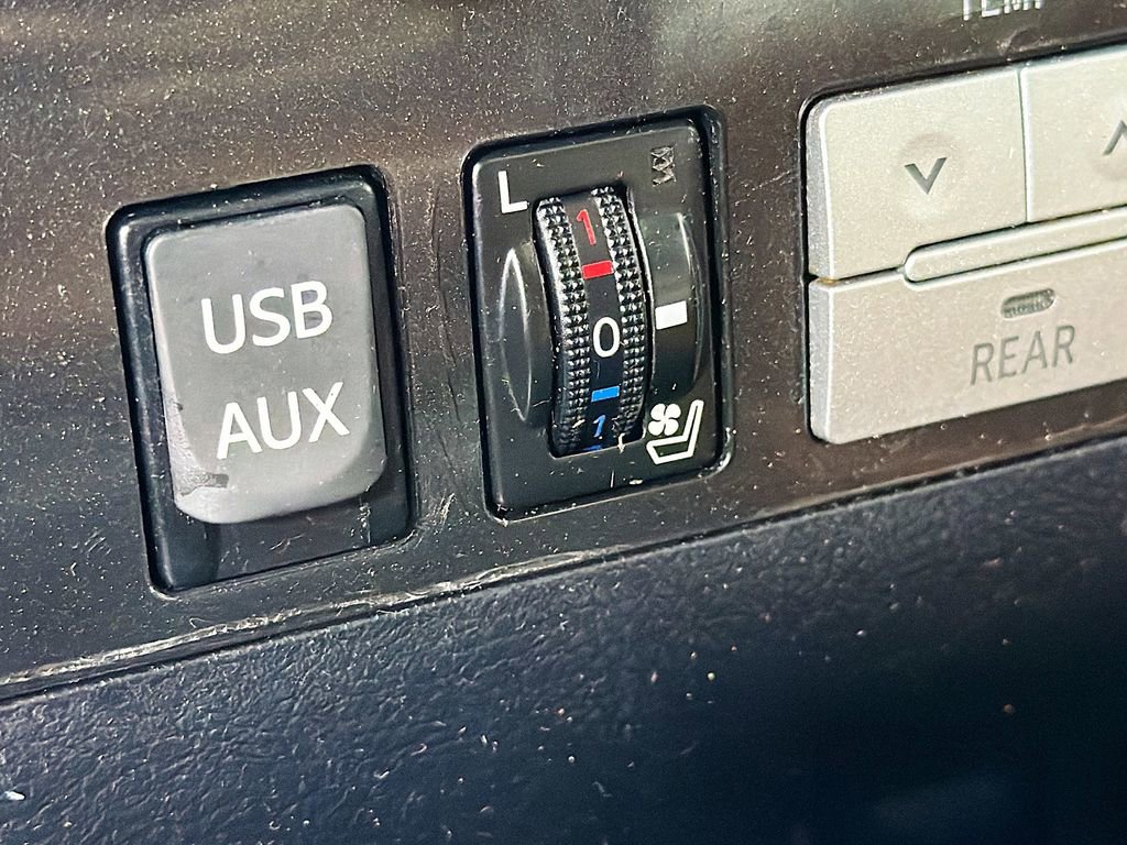 Used 2016 Toyota Sequoia Platinum image 20