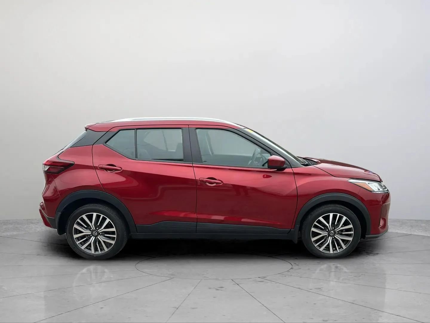 Used 2021 Nissan Kicks SV image 14