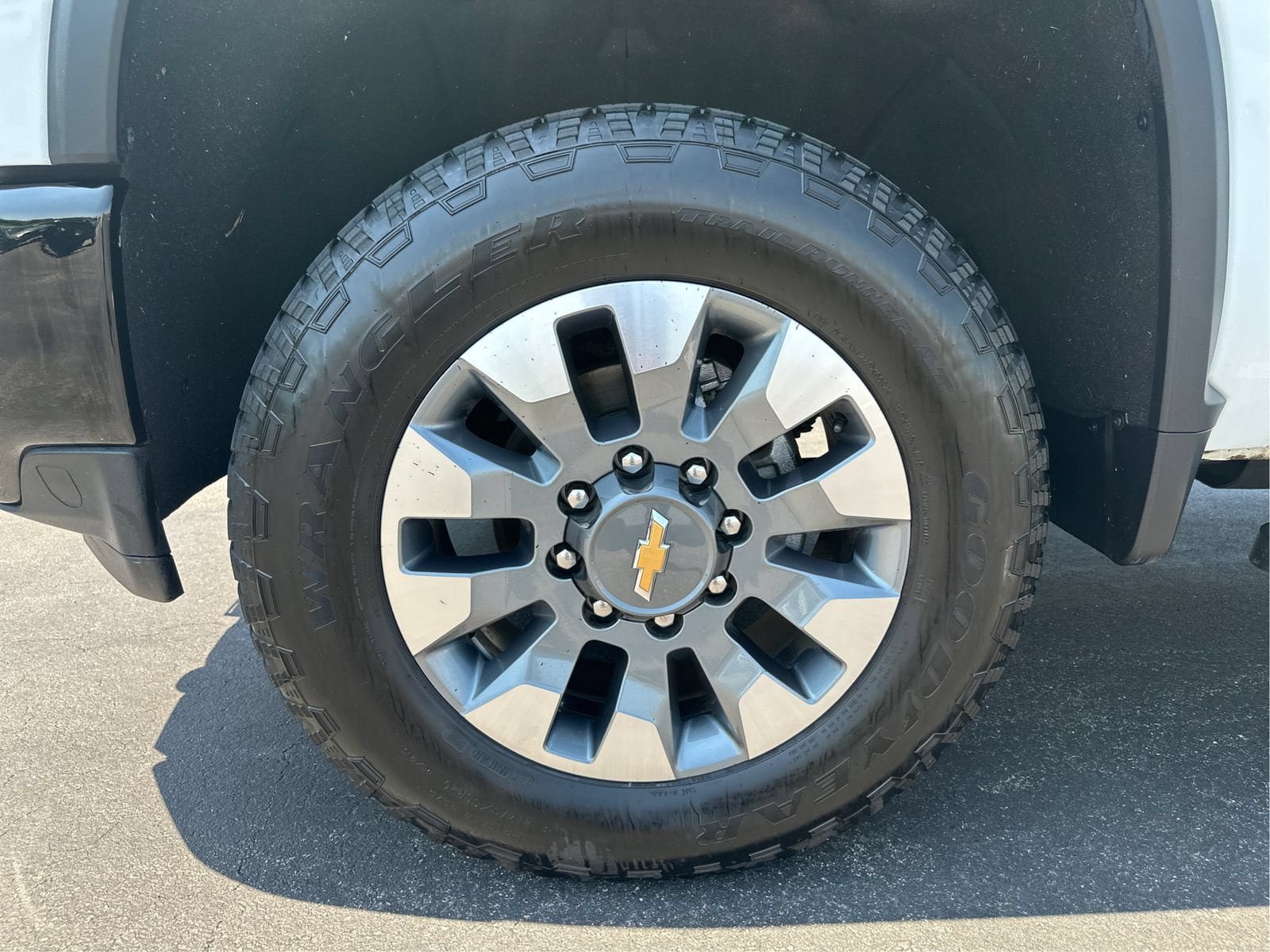 Used 2023 Chevrolet Silverado 2500 Custom w/ Custom Value Package AWD/4WD image 24