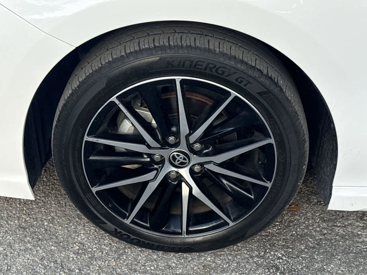 Used 2024 Toyota Camry SE FWD image 11