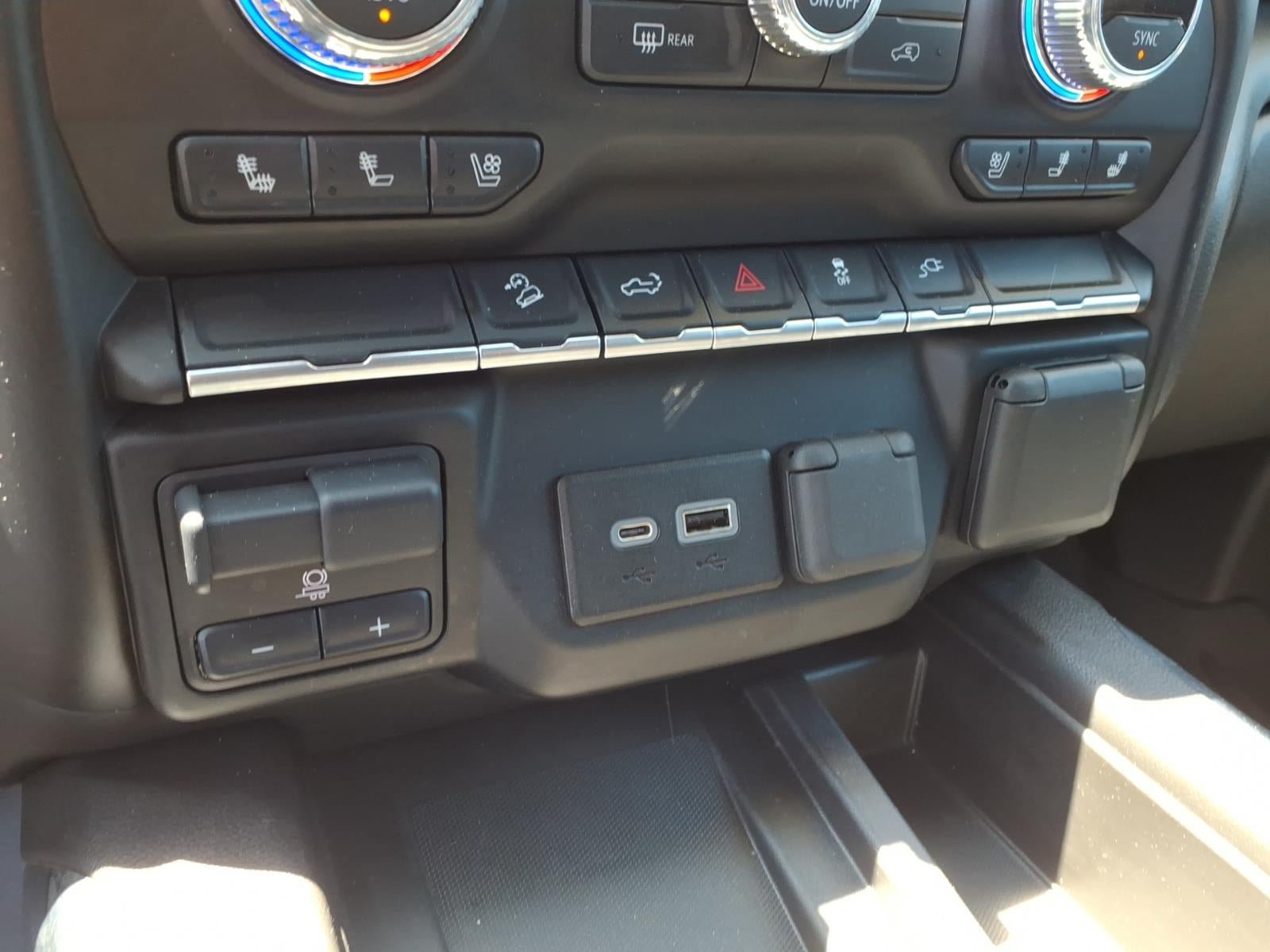 Certified 2022 GMC Sierra 1500 SLT w/ SLT Convenience Package AWD/4WD image 25