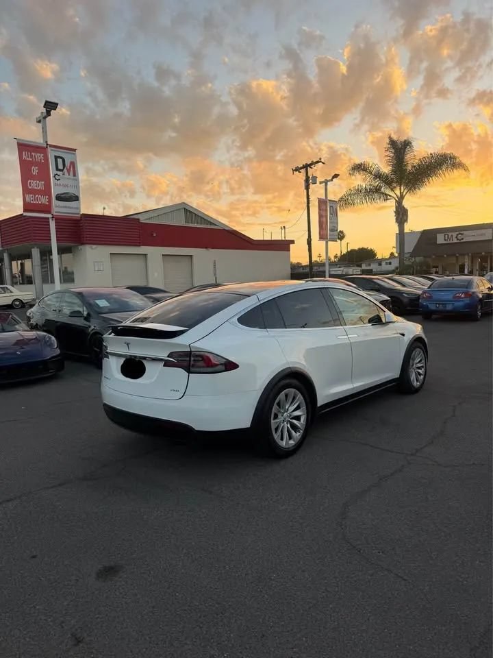 Used 2016 Tesla Model X 75D AWD/4WD image 4