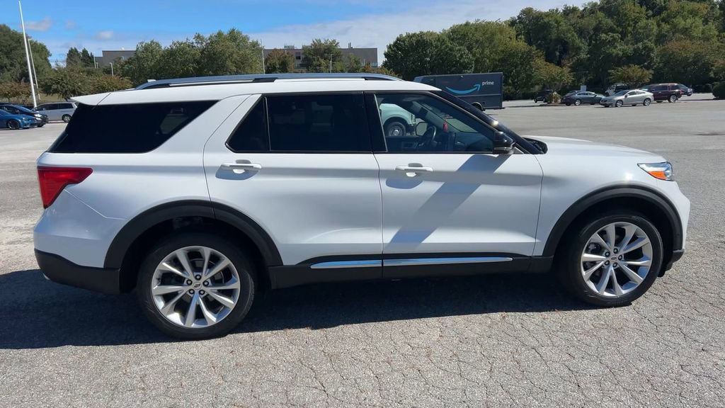 Used 2022 Ford Explorer Platinum w/ Equipment Group 601A image 9