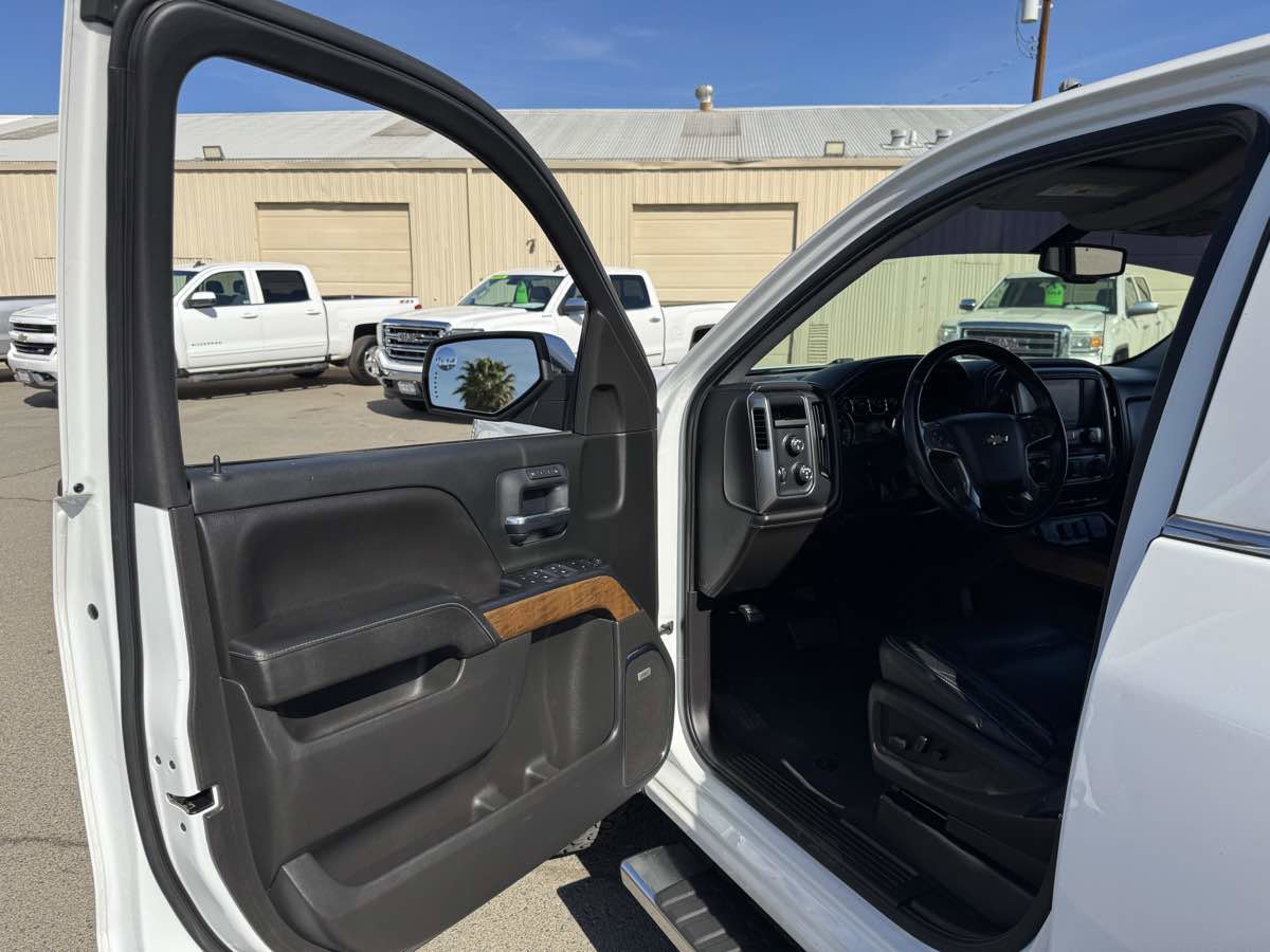 Used 2018 Chevrolet Silverado 1500 LTZ w/ Sport Package AWD/4WD image 22