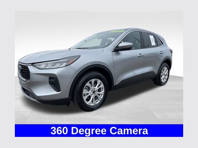 Used 2023 Ford Escape Active w/ Tech Pack #2 AWD/4WD image 1