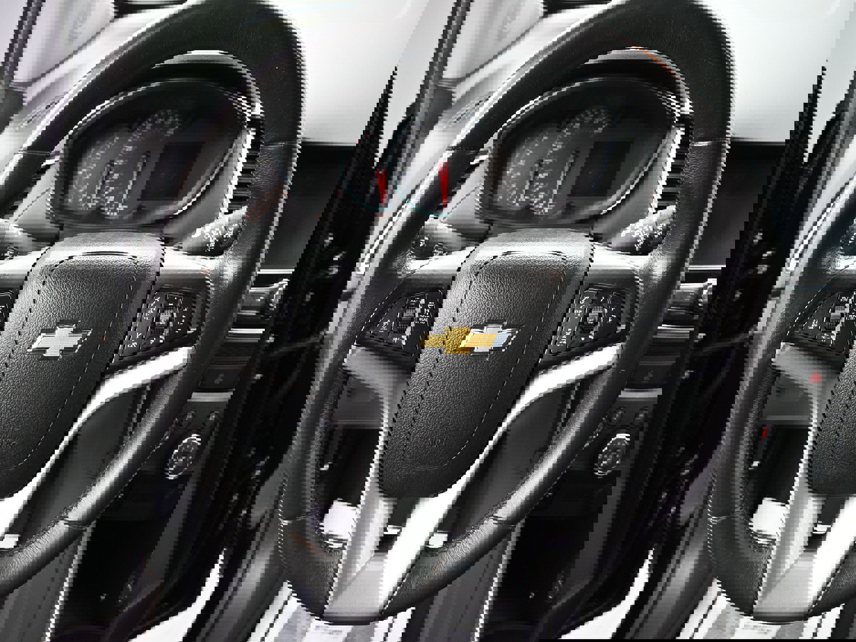 Used 2022 Chevrolet Trax LT w/ Midnight Edition image 10