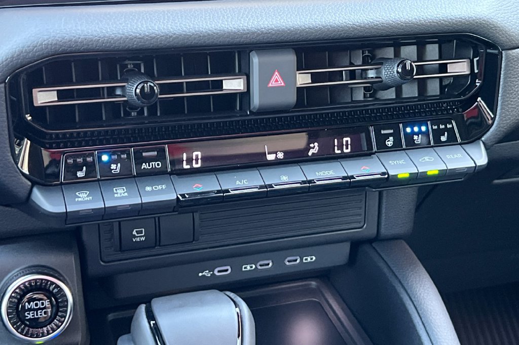 New 2027 Toyota Land Cruiser w/ Premium Package AWD/4WD image 23