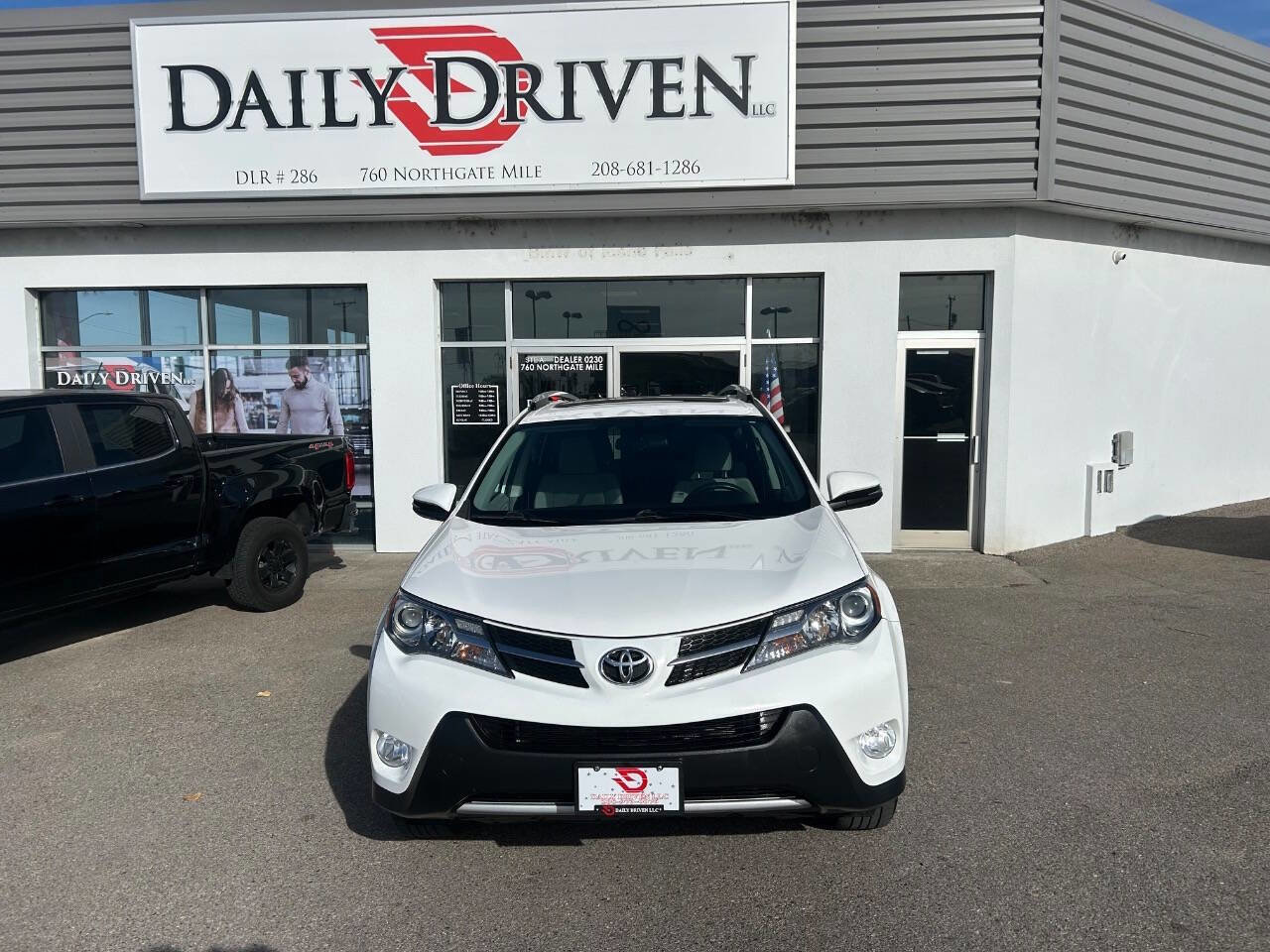 Used 2013 Toyota RAV4 XLE image 3