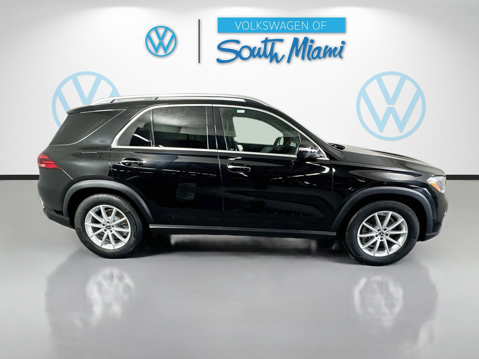 Used 2024 Mercedes-Benz GLE 350 4MATIC image 2