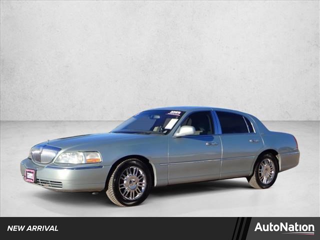 Used 2007 Lincoln Town Car Signature Limited