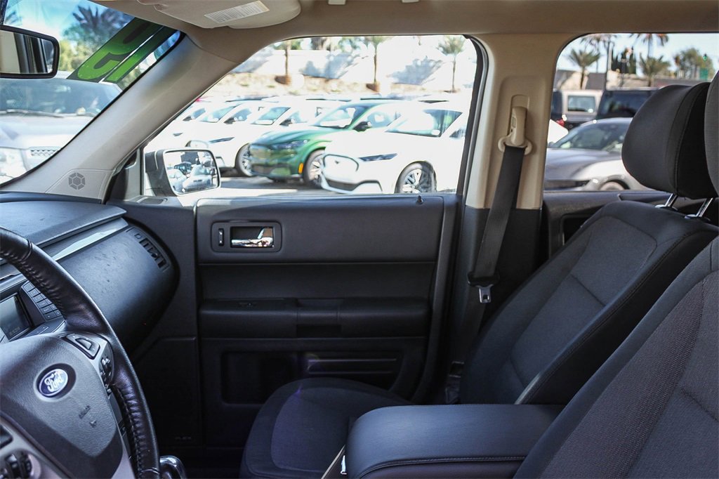 Used 2019 Ford Flex SE image 22