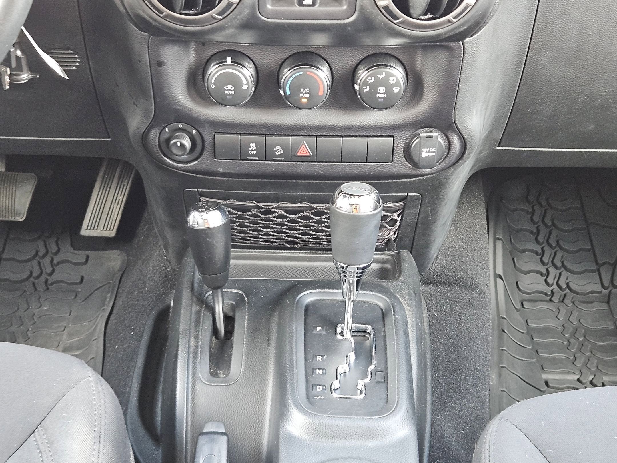 Used 2018 Jeep Wrangler Unlimited Sport S image 19