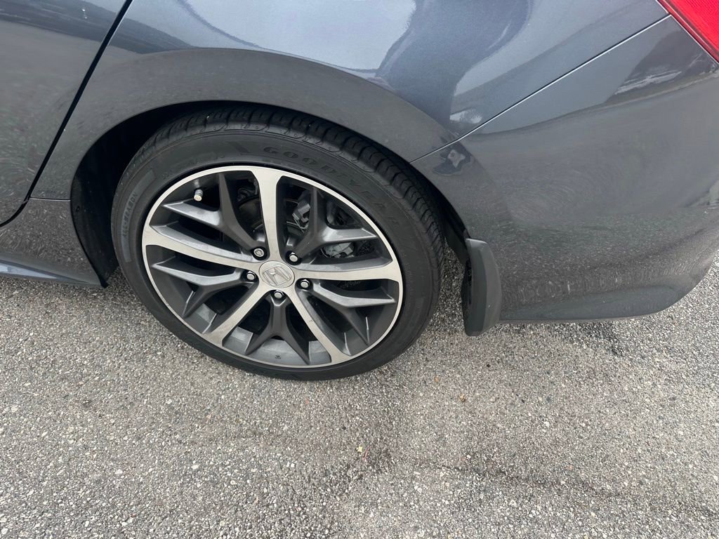 Used 2023 Honda Civic Touring image 9