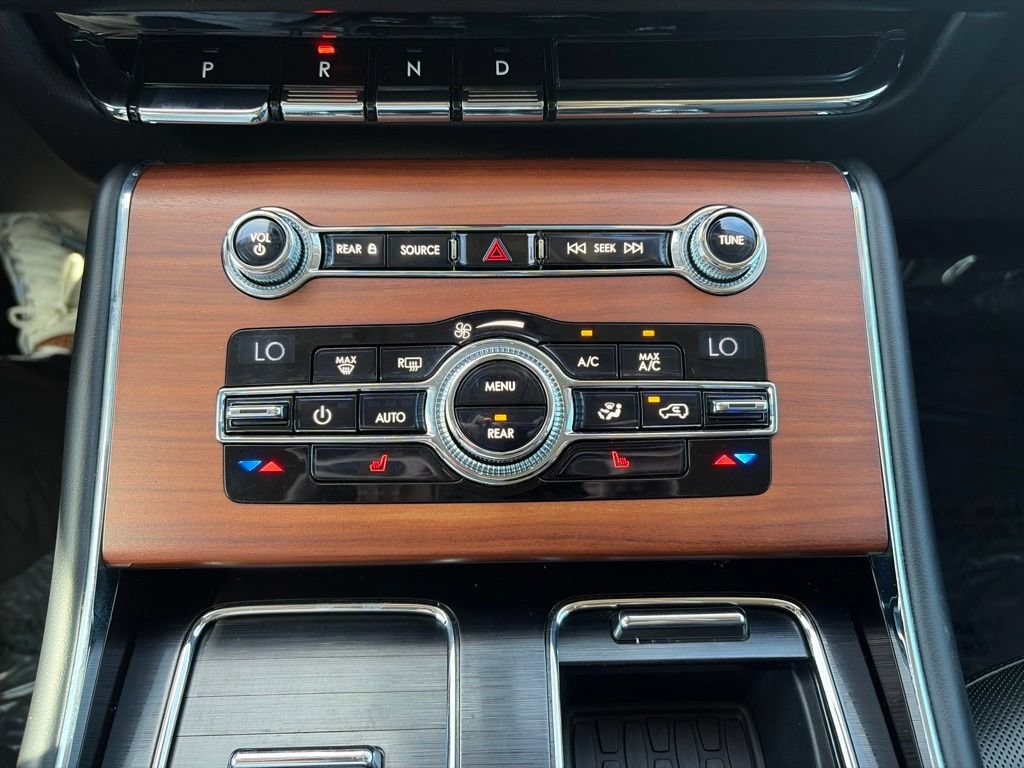 Used 2020 Lincoln Aviator Reserve w/ Class IV Trailer Tow Package AWD/4WD image 25