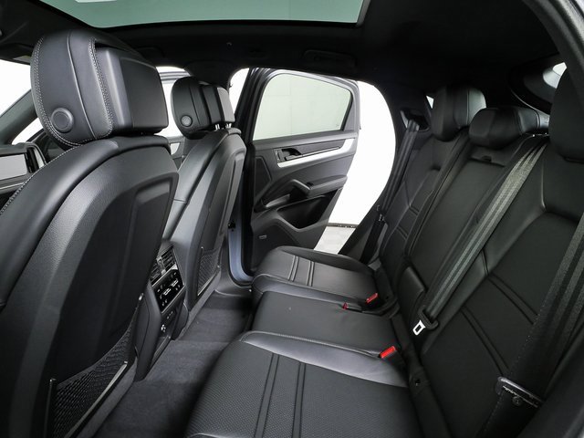 New 2026 Porsche Cayenne S image 20