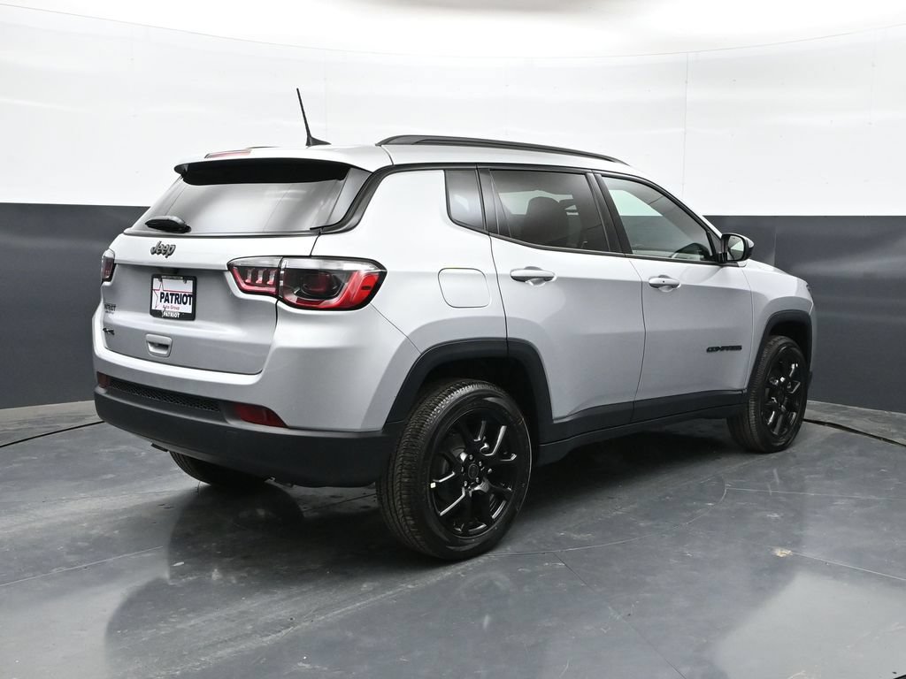 New 2026 Jeep Compass Latitude AWD/4WD image 29