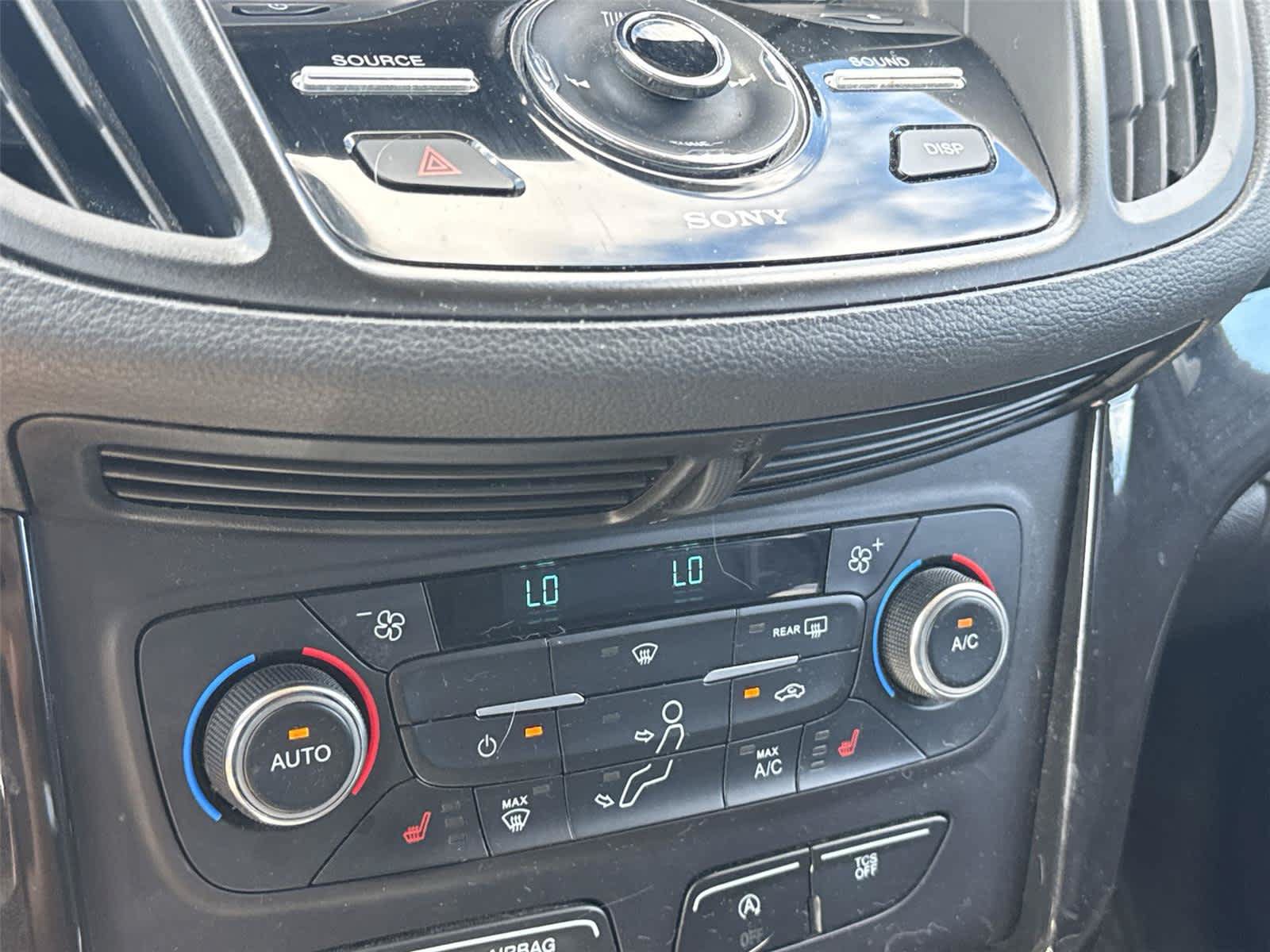 Used 2017 Ford Escape Titanium FWD image 31
