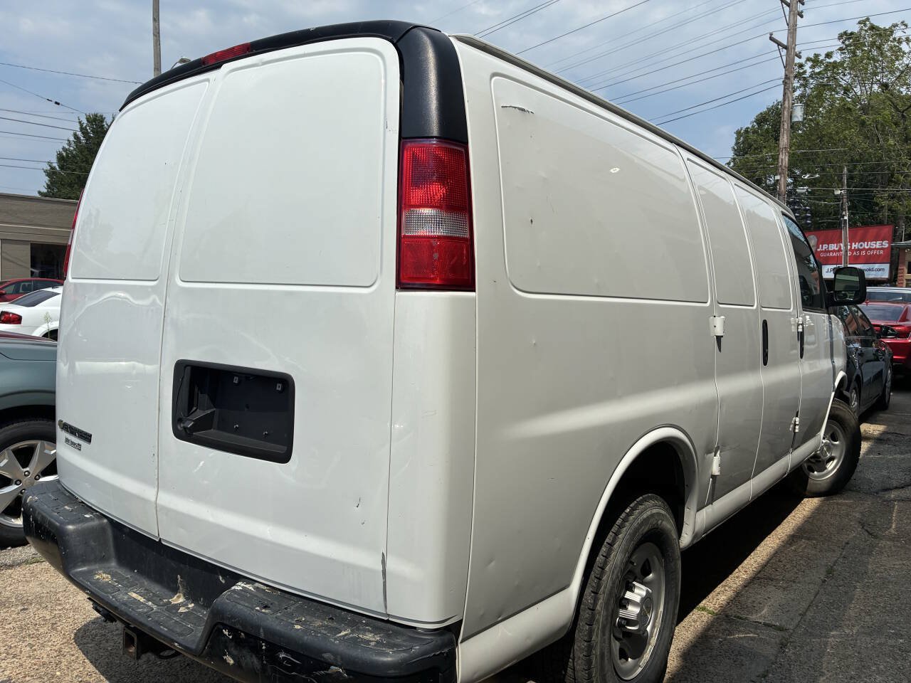 Used 2020 Chevrolet Express 2500 RWD image 4
