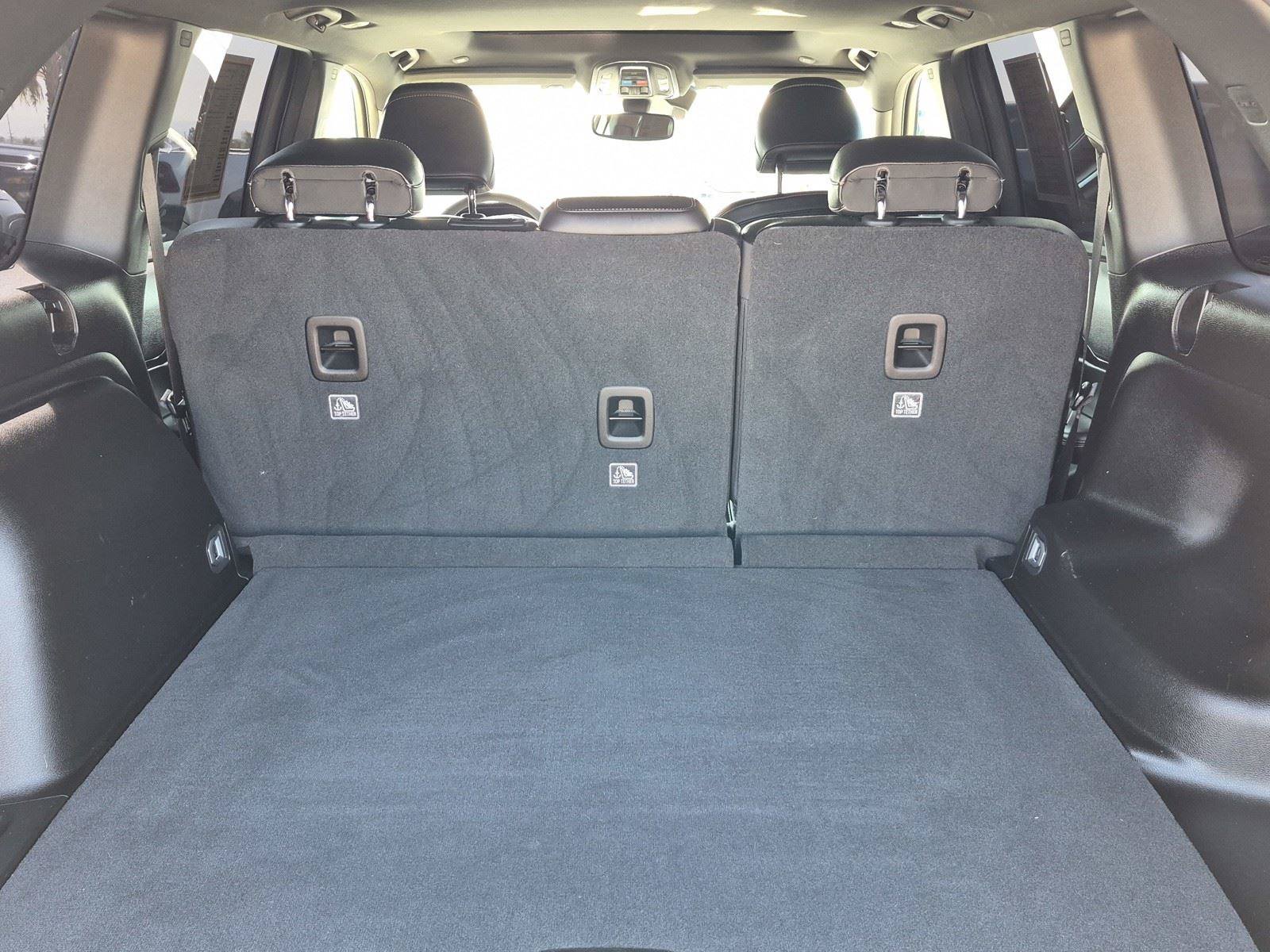 Certified 2024 Jeep Grand Cherokee Altitude AWD/4WD image 16