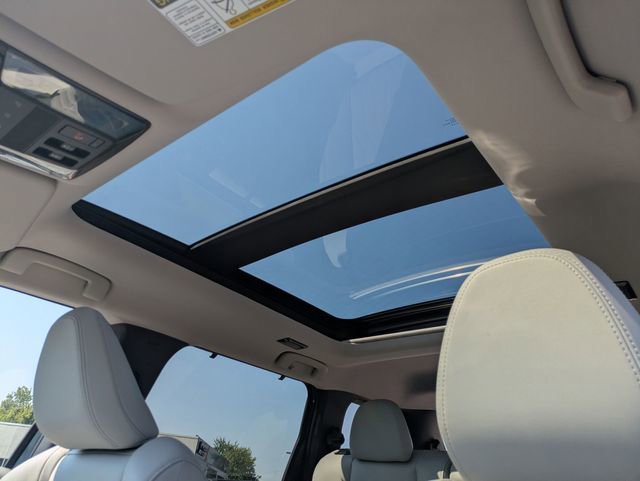 New 2025 Mitsubishi Outlander SEL image 25