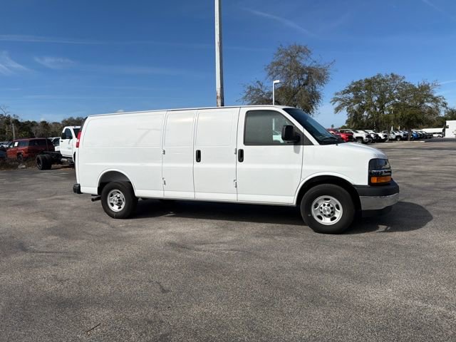 New 2025 Chevrolet Express 2500 Work Van 3D Extended Cargo Van w/ Driver Convenience Package RWD image 18