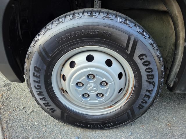 Used 2023 RAM ProMaster 2500 w/ LED Premium FWD image 19