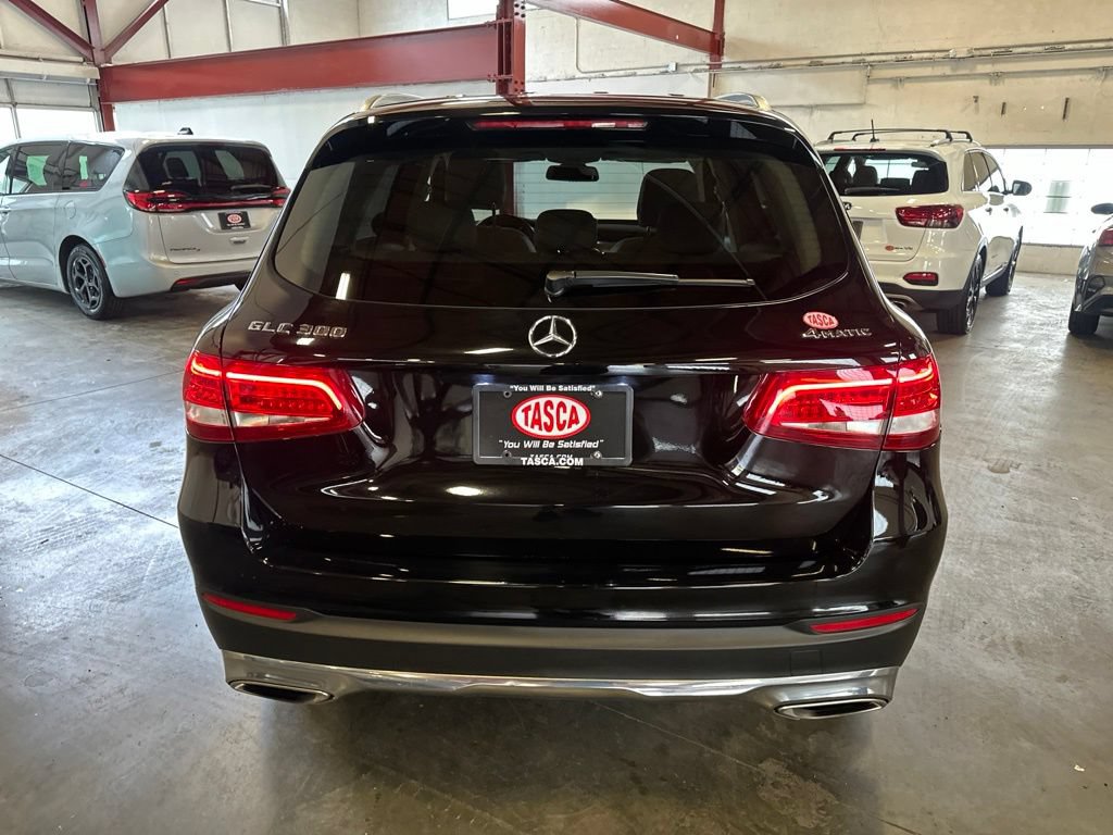 Used 2018 Mercedes-Benz GLC 300 4MATIC image 5