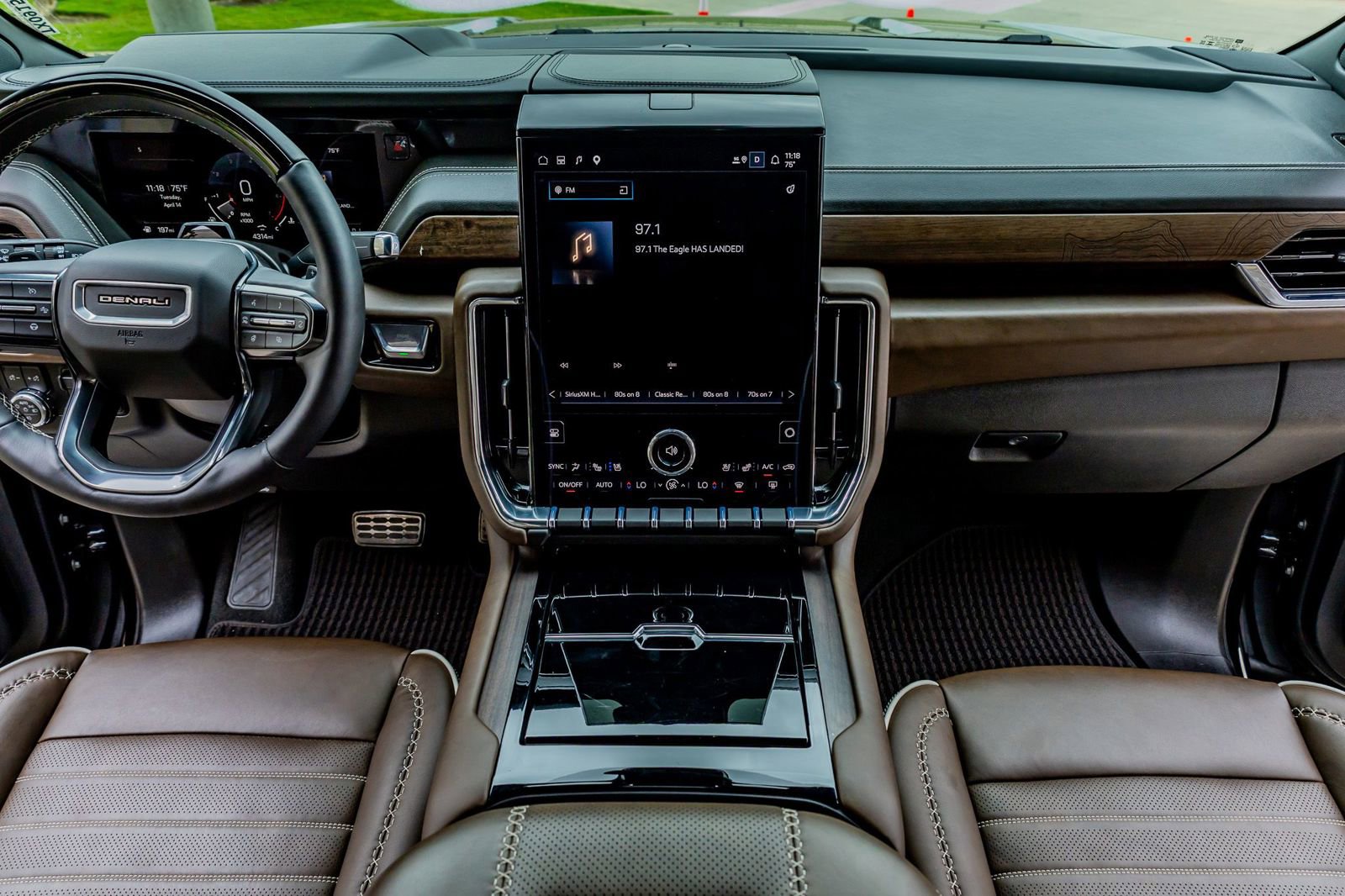 Used 2025 GMC Yukon Denali Ultimate image 24