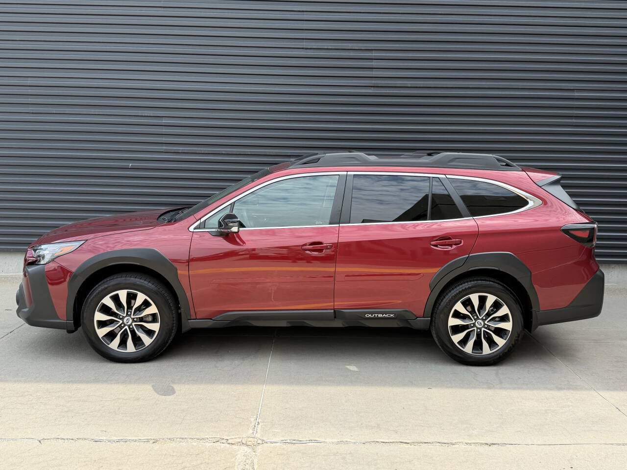 Used 2024 Subaru Outback Limited XT w/ Popular Package #2 AWD/4WD image 9