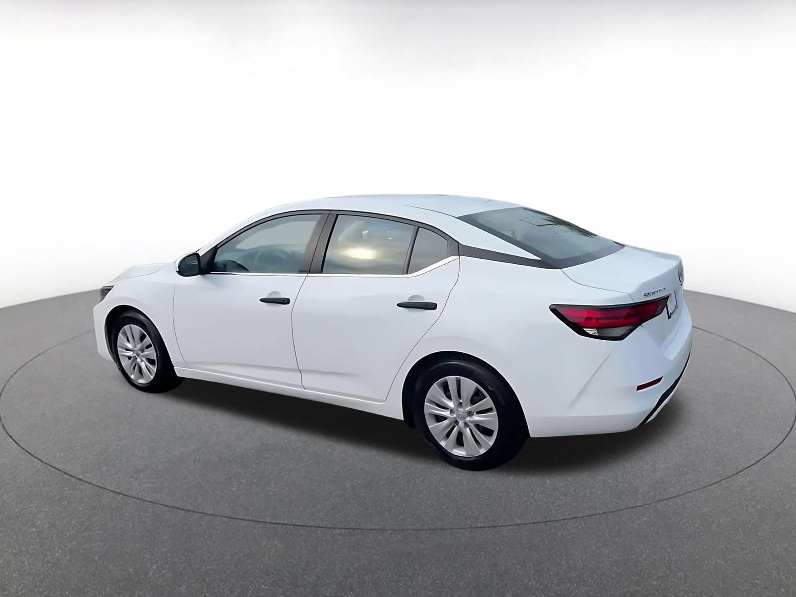 Used 2025 Nissan Sentra S FWD image 8