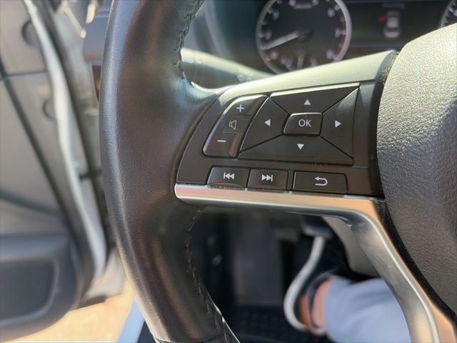 Used 2020 Nissan Sentra SV FWD image 11